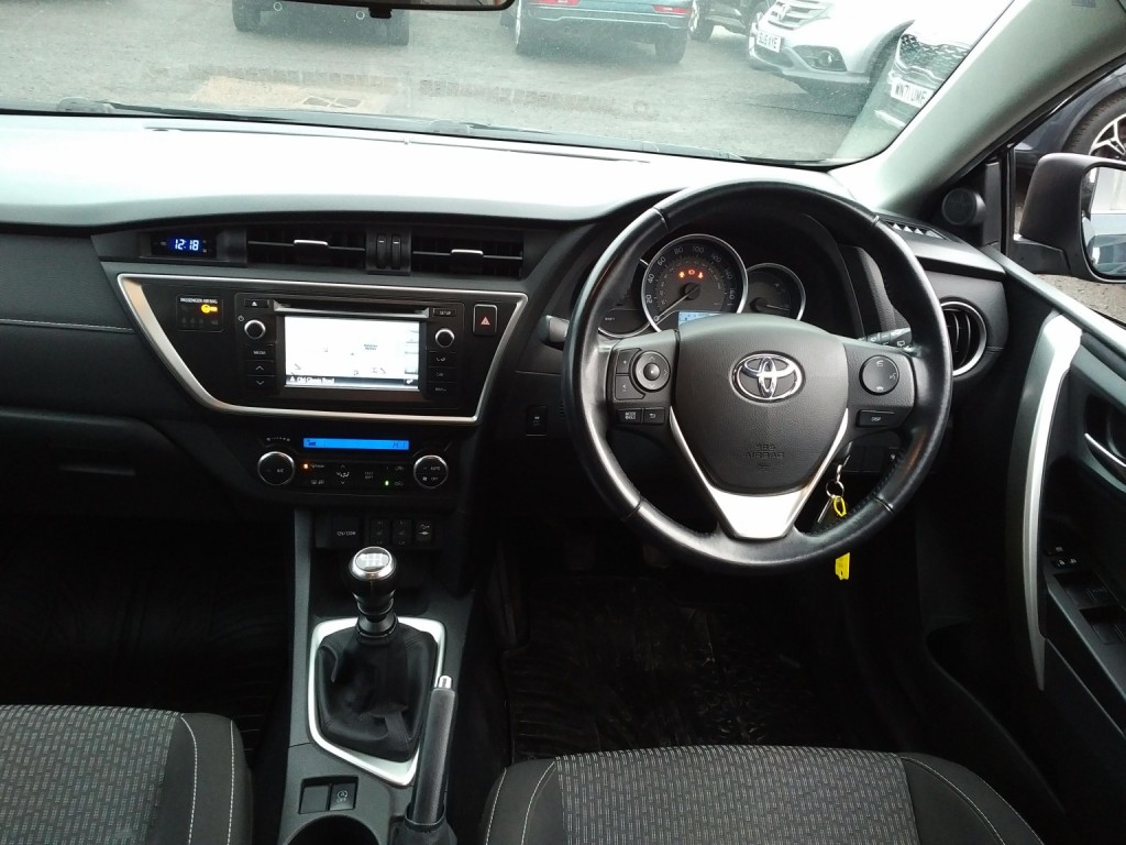 TOYOTA AURIS 1.4 D-4D Icon Plus 2014