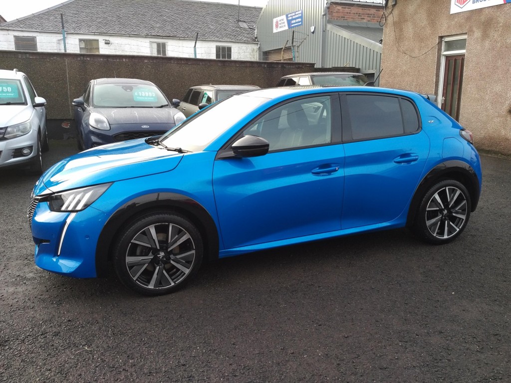 View PEUGEOT 208 1.2 PureTech GT