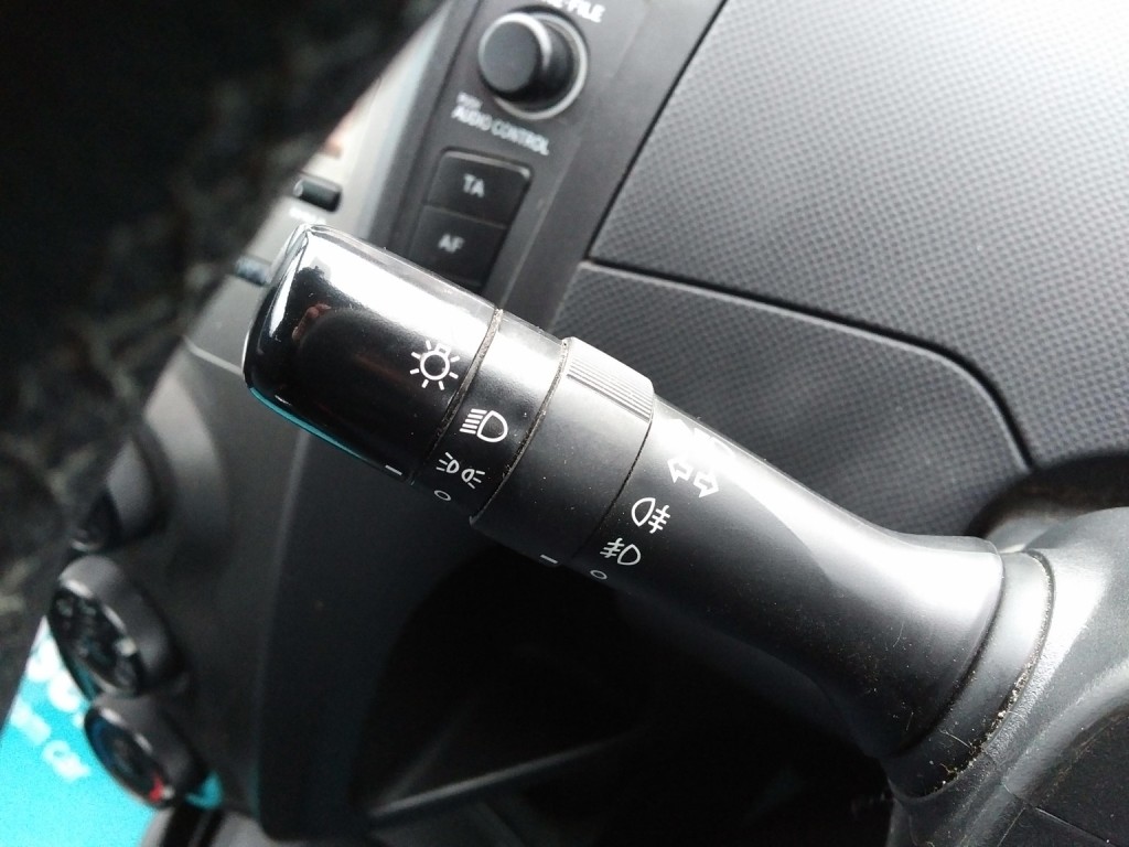 TOYOTA YARIS 1.3 Dual VVT-i SR 2009