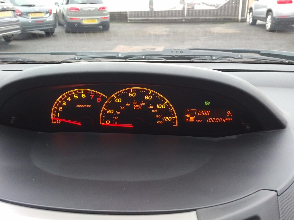 TOYOTA YARIS 1.3 Dual VVT-i SR 2009