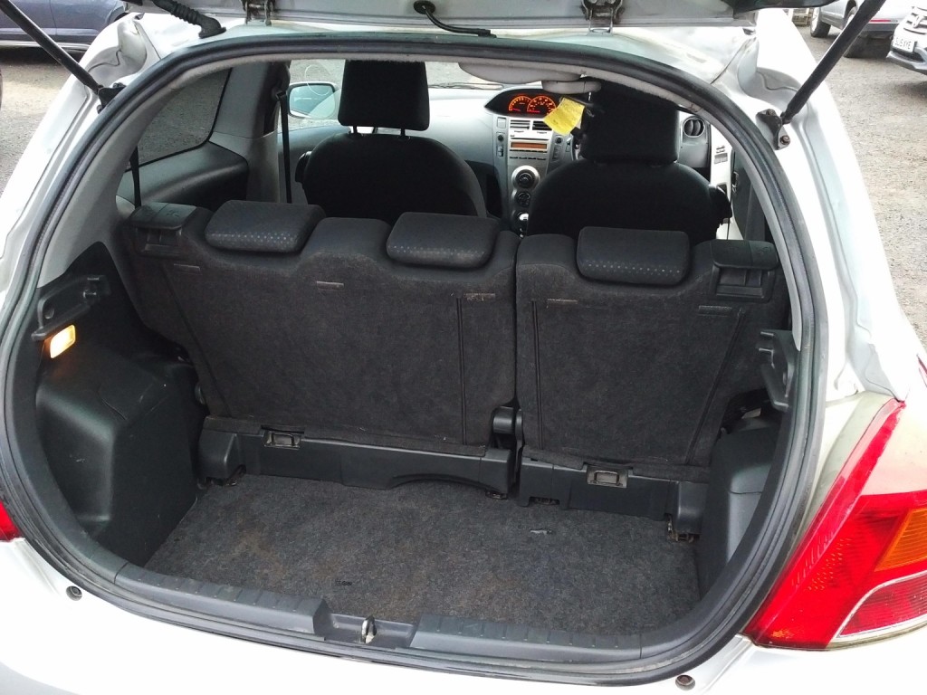 TOYOTA YARIS 1.3 Dual VVT-i SR 2009
