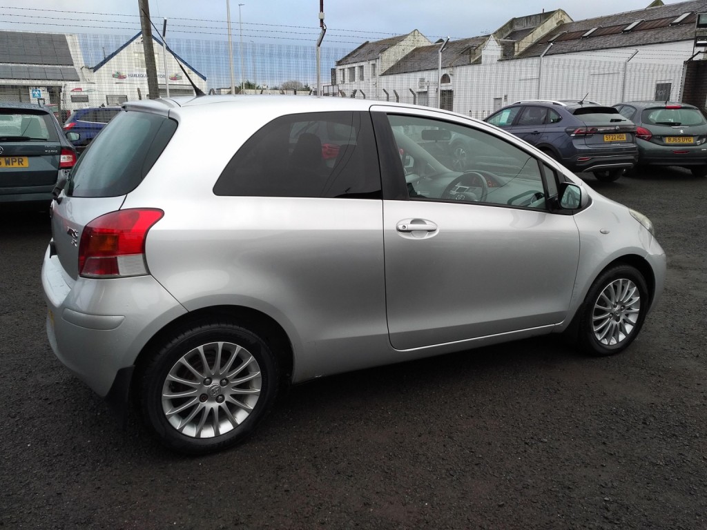 TOYOTA YARIS 1.3 Dual VVT-i SR 2009