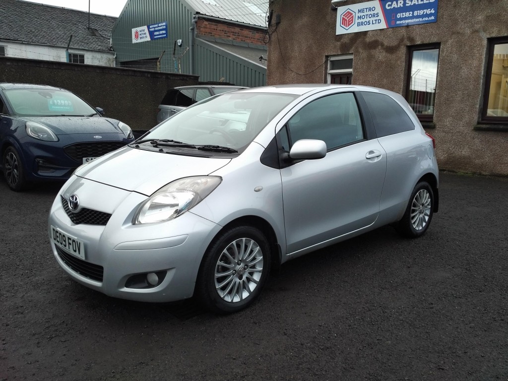 View TOYOTA YARIS 1.3 Dual VVT-i SR
