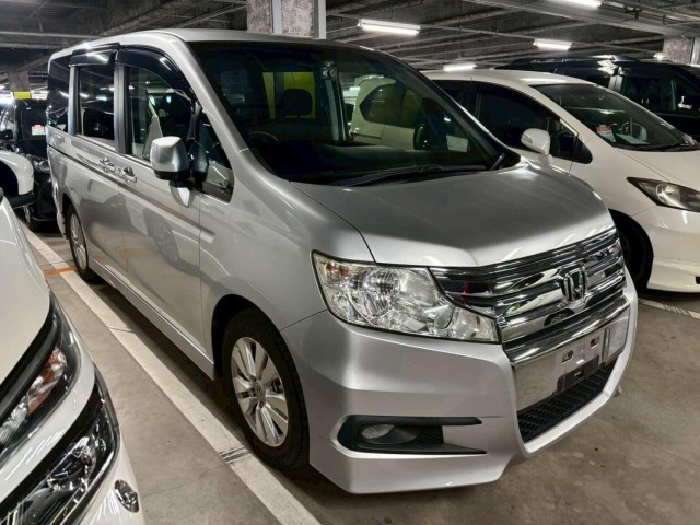 HONDA STEPWAGON SPADA Z HDD NAVI PACKAGE (2011/61)