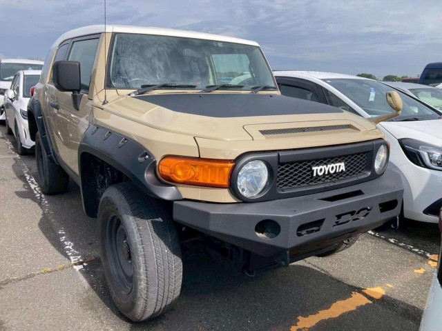 TOYOTA FJ CRUISER 4WD (2013/63)