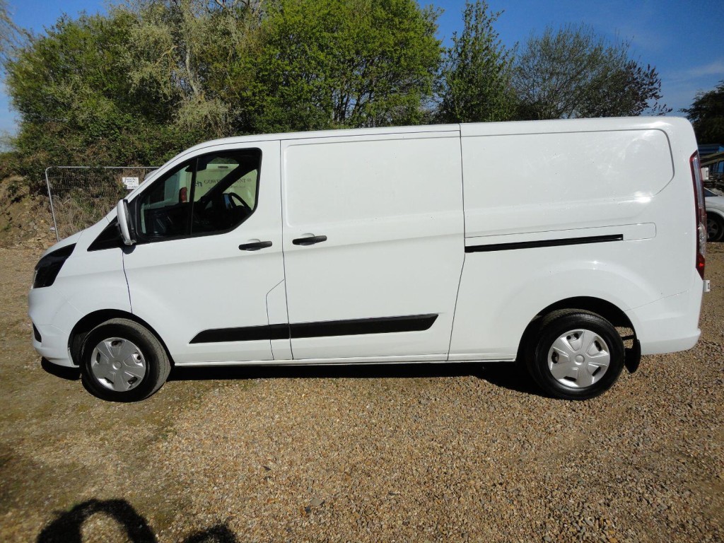 FORD TRANSIT CUSTOM 2.0 Transit Custom Trend Van 300 L2 2.0L EcoBlue 105PS FWD 6 Speed Manual 2021