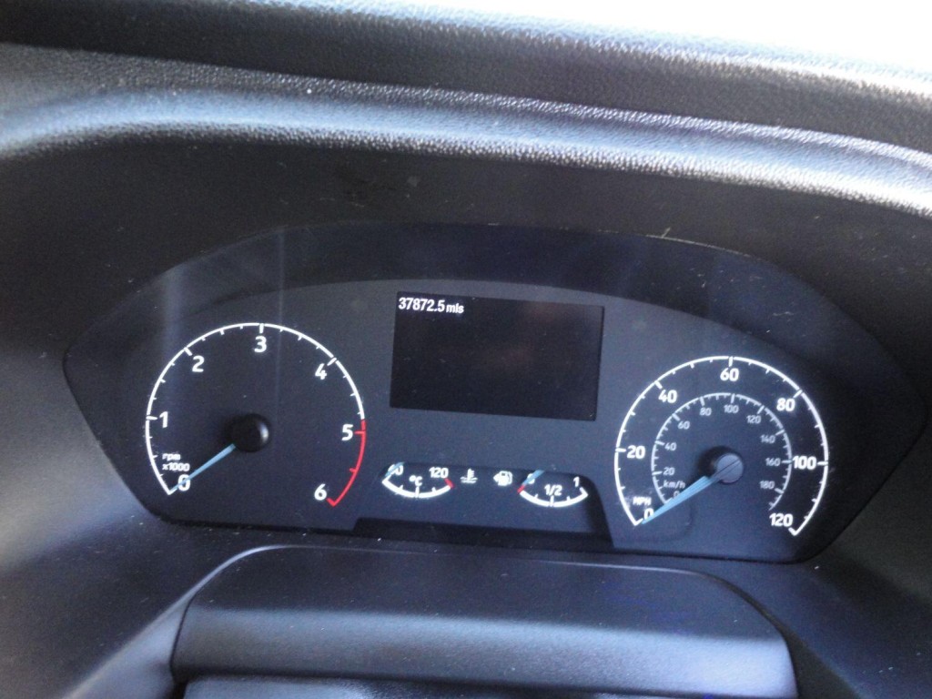 FORD TRANSIT CUSTOM 2.0 Transit Custom Trend Van 300 L2 2.0L EcoBlue 105PS FWD 6 Speed Manual 2021