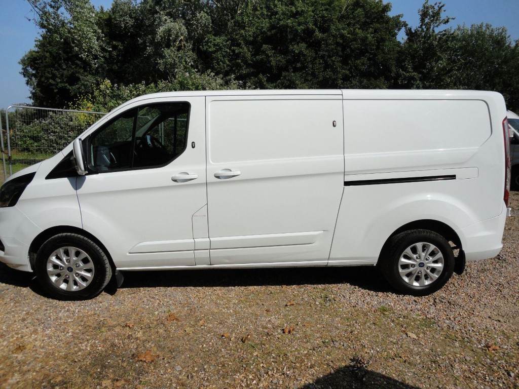 View FORD TRANSIT CUSTOM 2.0 Transit Custom Limited Van 300 L2 2.0L EcoBlue 130PS FWD 6 Speed Manual