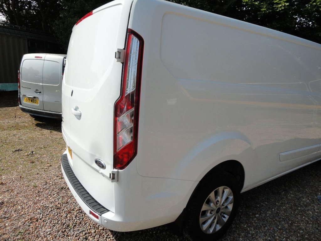 View FORD TRANSIT CUSTOM 2.0 Transit Custom Limited Van 300 L2 2.0L EcoBlue 130PS FWD 6 Speed Manual
