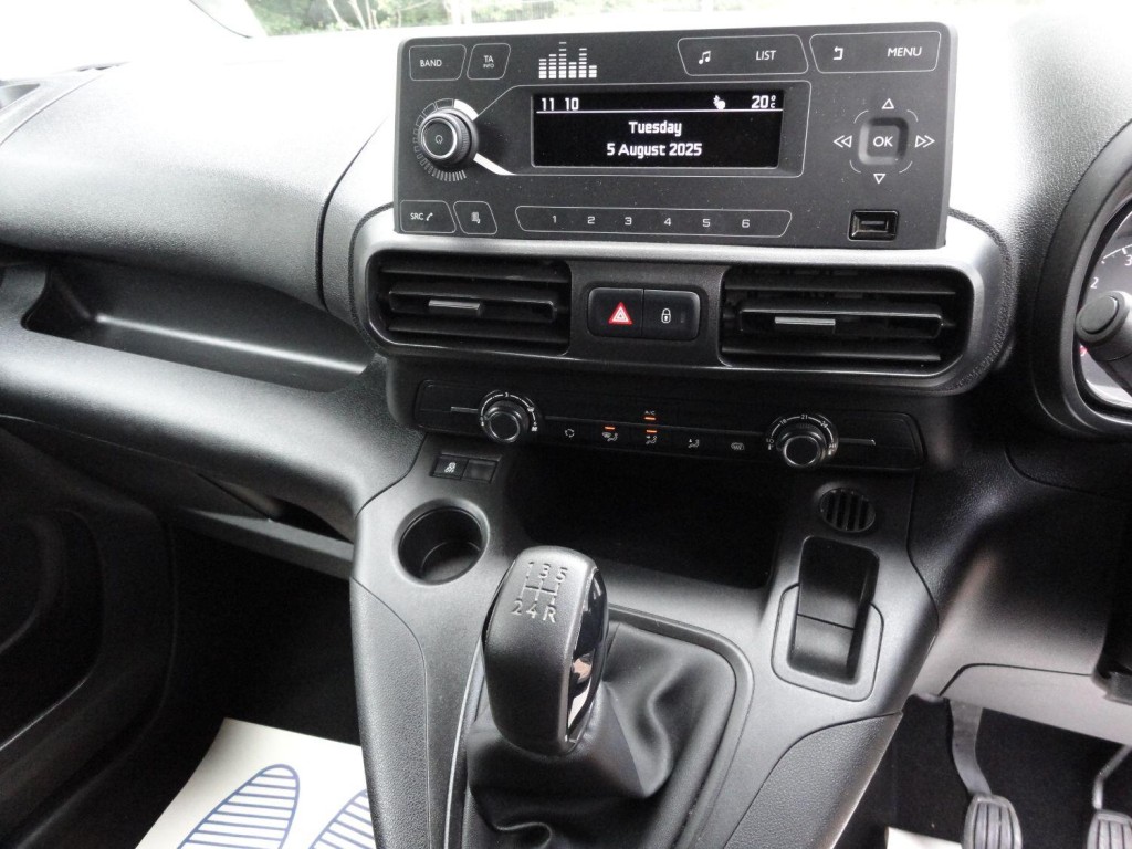 VAUXHALL COMBO 1.5 Turbo D 2300 Sportive 2020