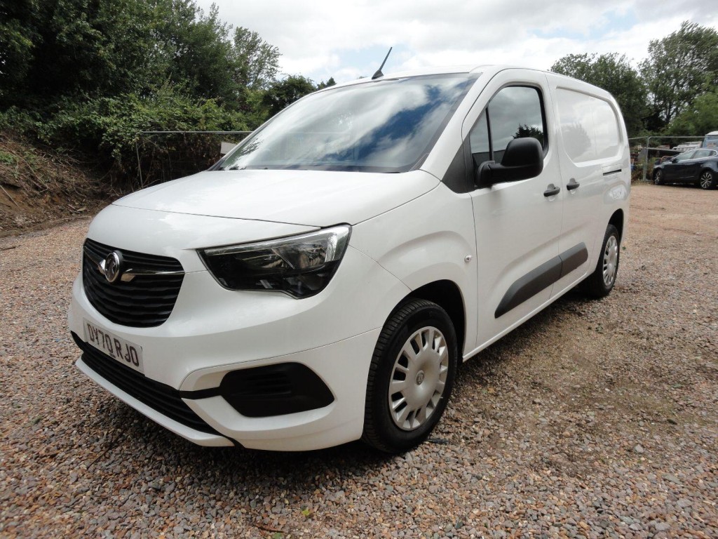 VAUXHALL COMBO 1.5 Turbo D 2300 Sportive 2020