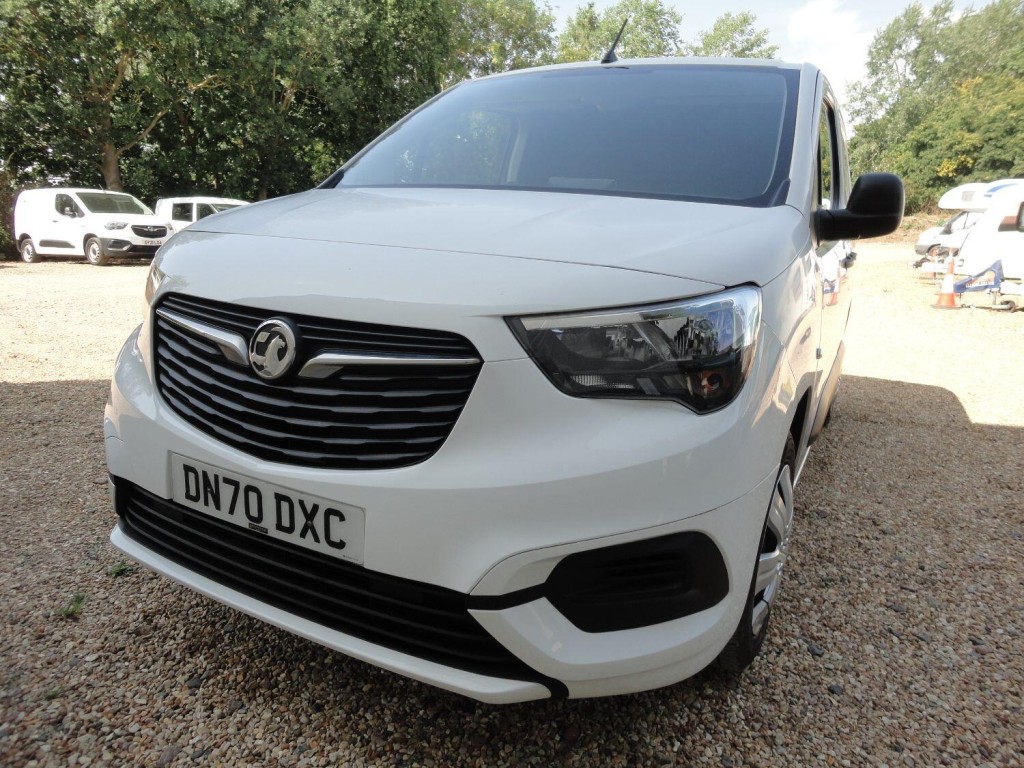 View VAUXHALL COMBO 1.6 Turbo D 2300 Sportive