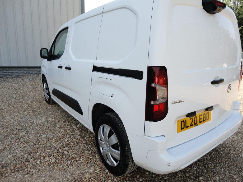 View VAUXHALL COMBO 1.5 Turbo D 2000 Sportive