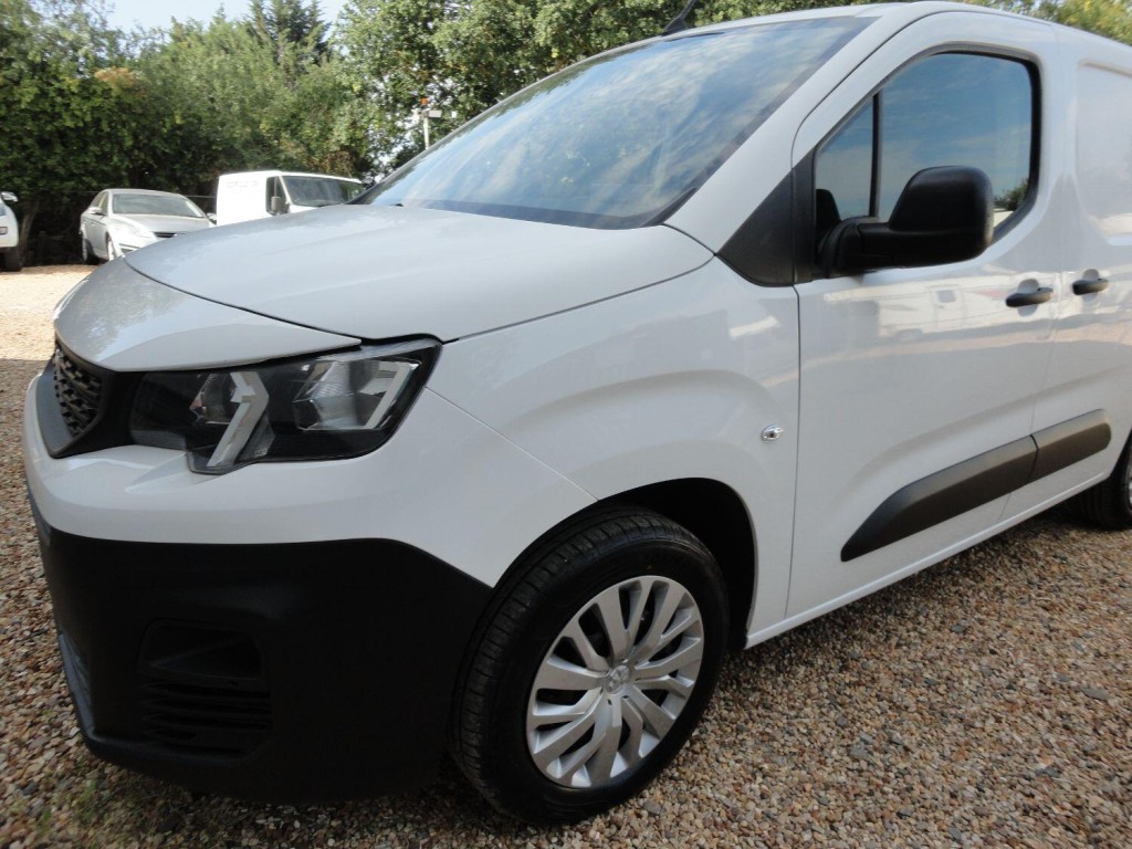 View PEUGEOT PARTNER 1.5 BlueHDi 1000 Professional