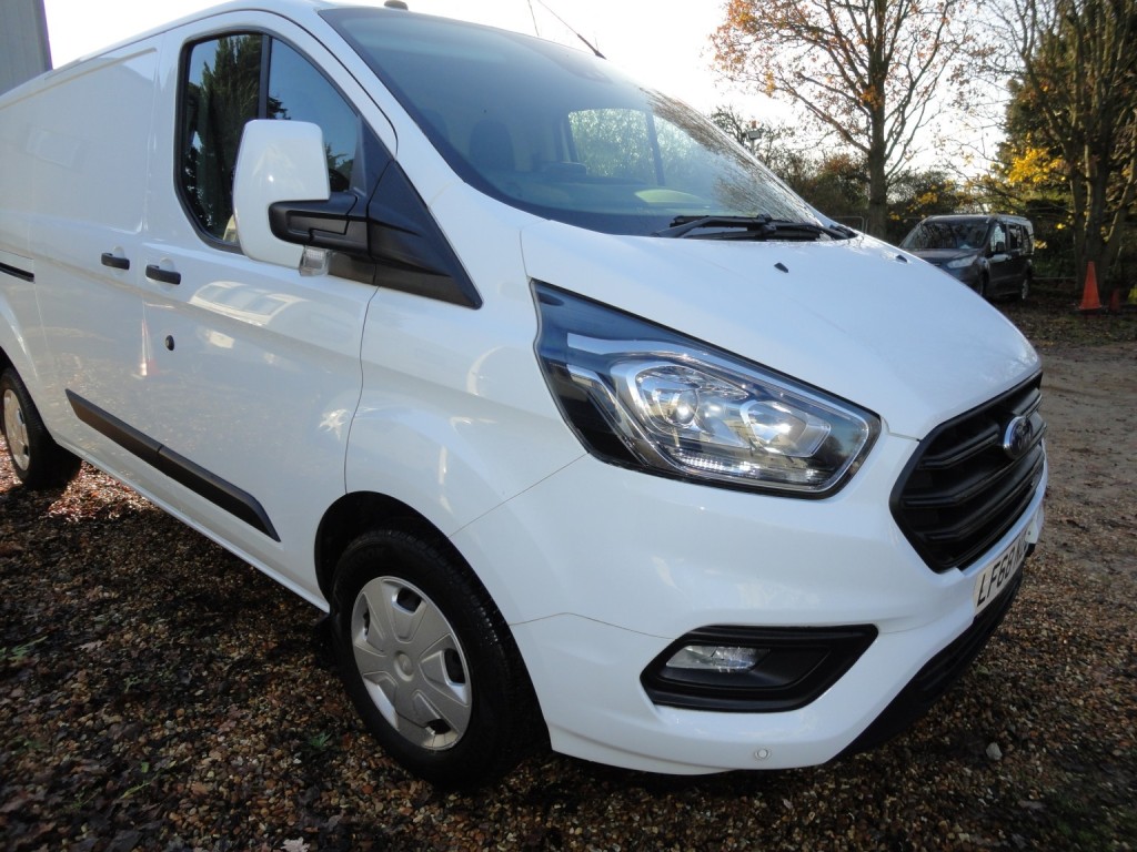 View FORD TRANSIT CUSTOM 2.0 300 EcoBlue Trend