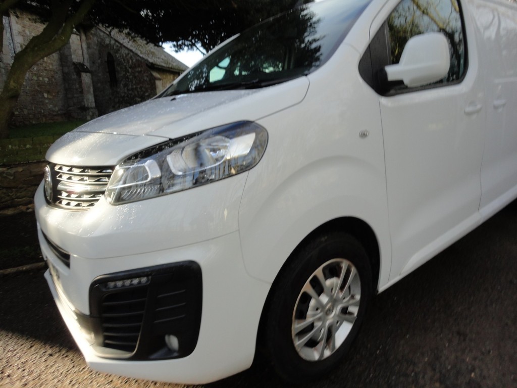 View VAUXHALL VIVARO 1.5 Turbo D 2900 Sportive L2 H1