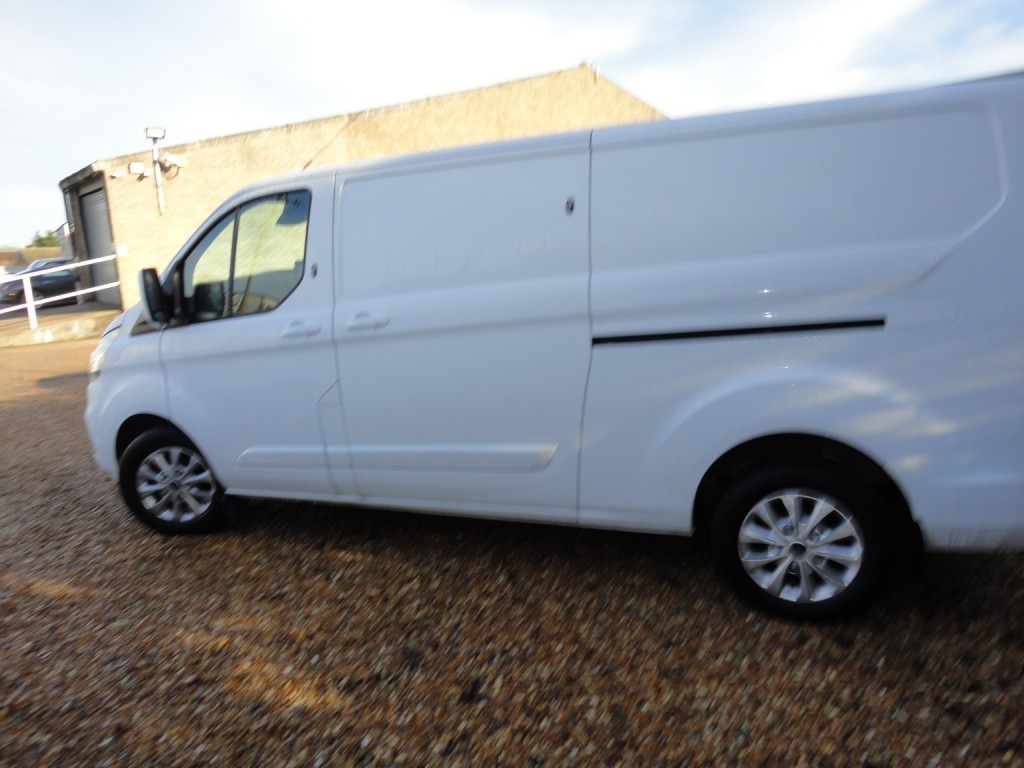 View FORD TRANSIT CUSTOM 2.0 Transit Custom Limited Van 300 L2 H1 2.0L EcoBlue 130PS FWD 6 Speed Manual