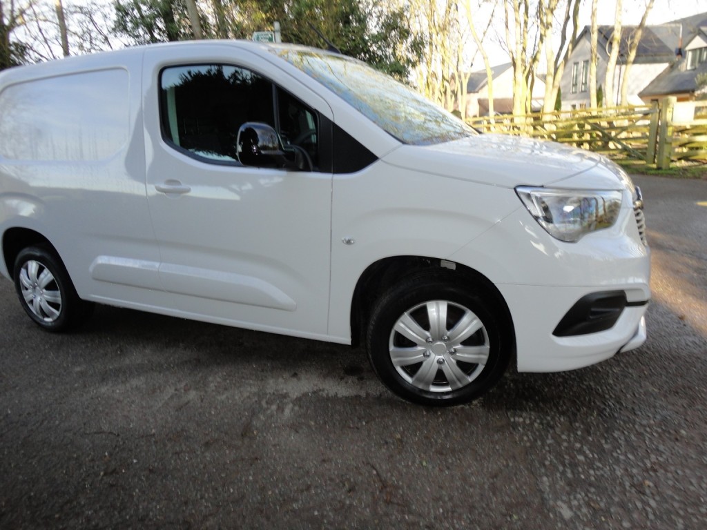View VAUXHALL COMBO 1.5 Turbo D  Pro 2300 Pro L1 H1