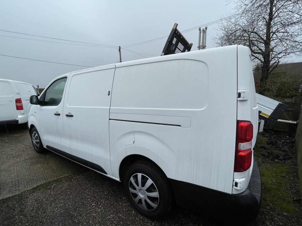 View VAUXHALL VIVARO 1.5 Turbo D 2900 Dynamic L2 H1