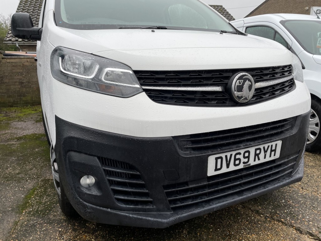 View VAUXHALL VIVARO 1.5 Turbo D 2900 Dynamic L2 H1