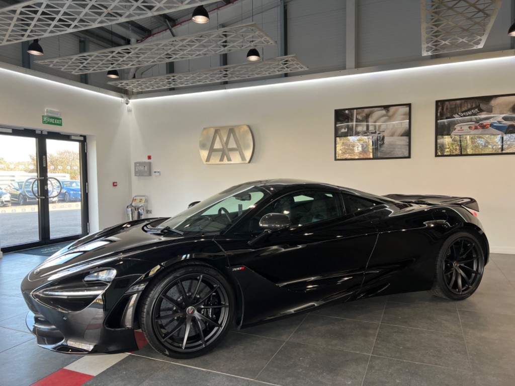 MCLAREN 720S