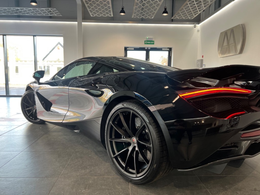 MCLAREN 720S