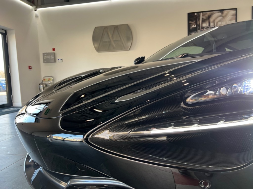 MCLAREN 720S