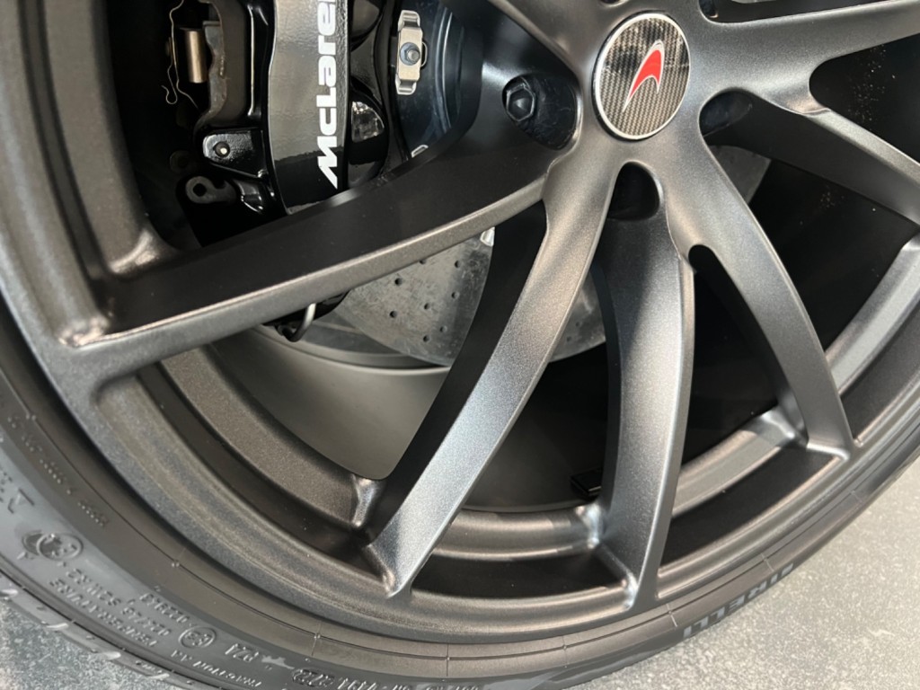 MCLAREN 720S