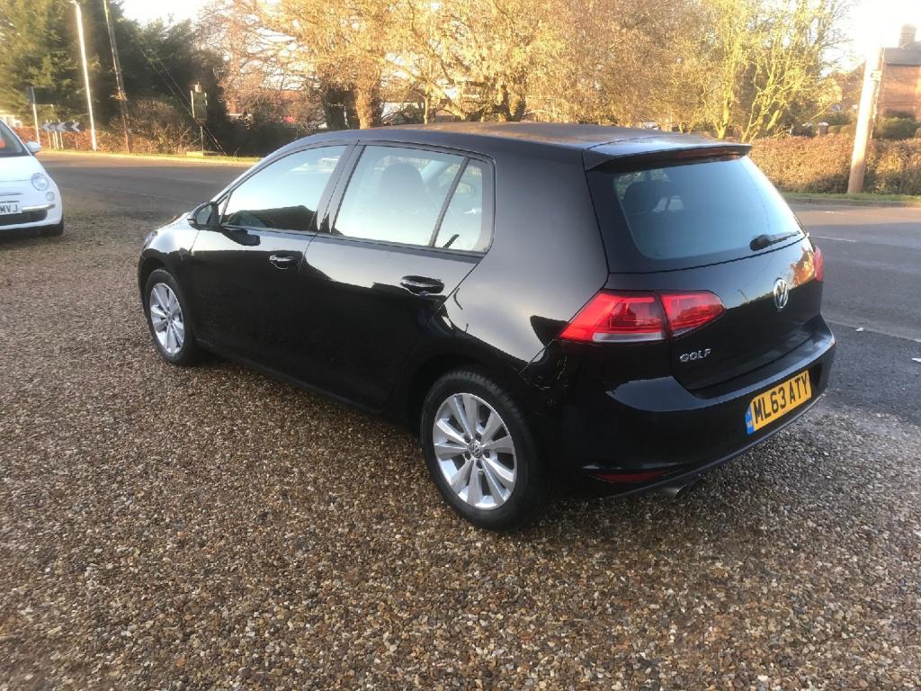 VOLKSWAGEN GOLF