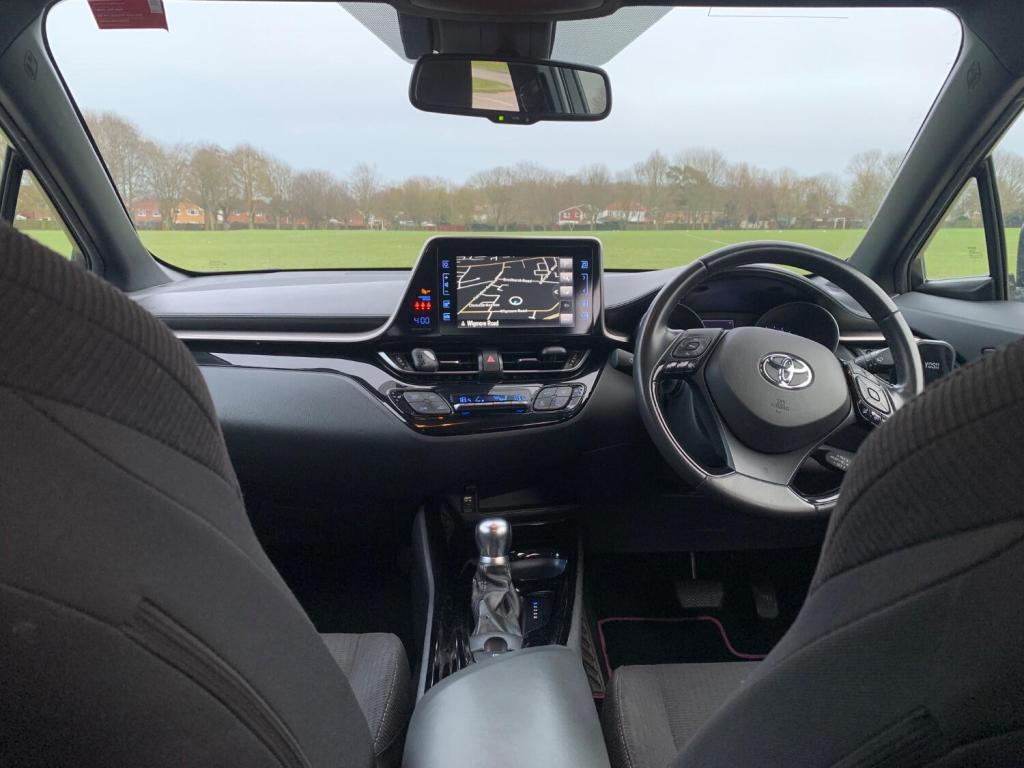 TOYOTA C-HR
