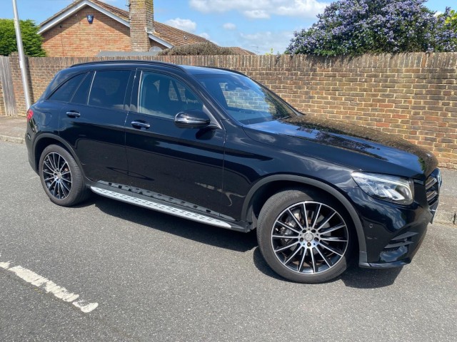 MERCEDES-BENZ GLC 2.1 GLC220d AMG Line