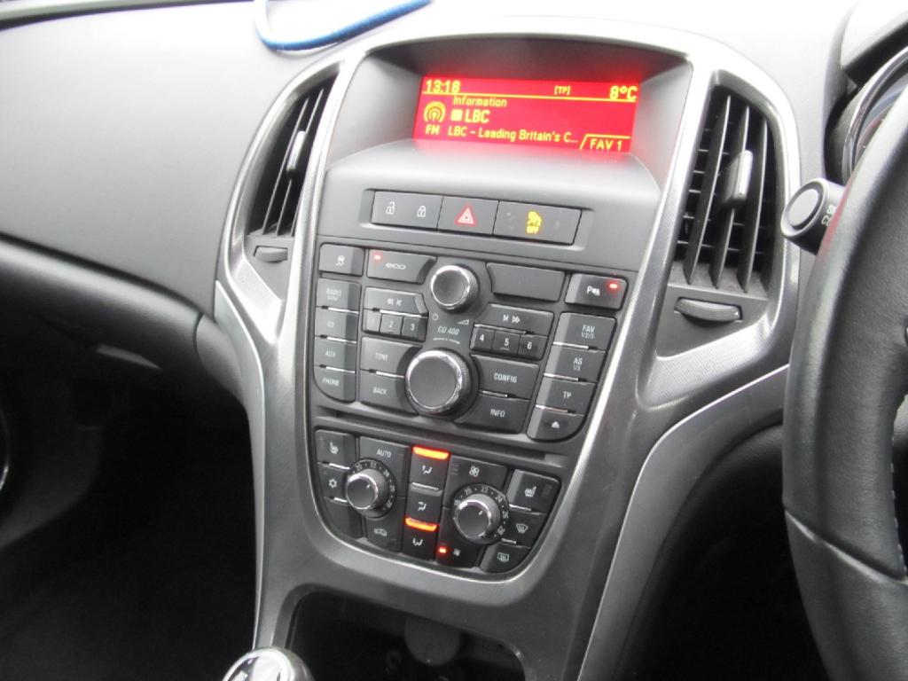 VAUXHALL ASTRA