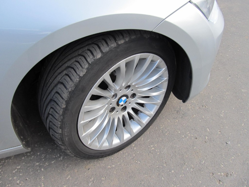 BMW 3 SERIES