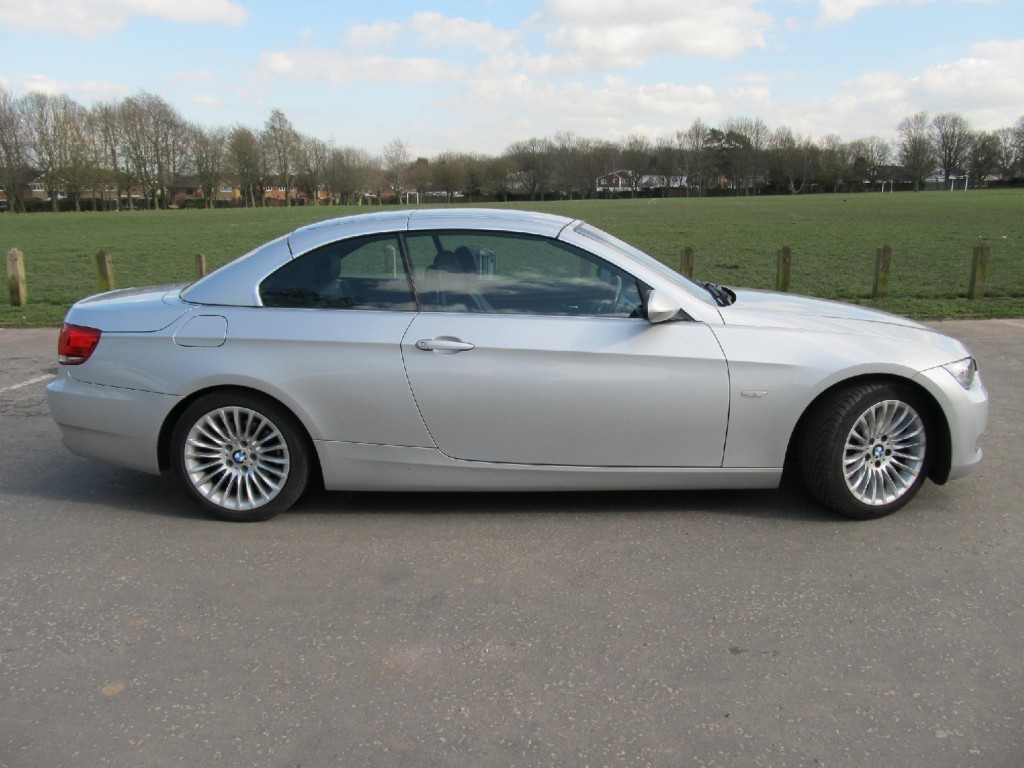 BMW 3 SERIES