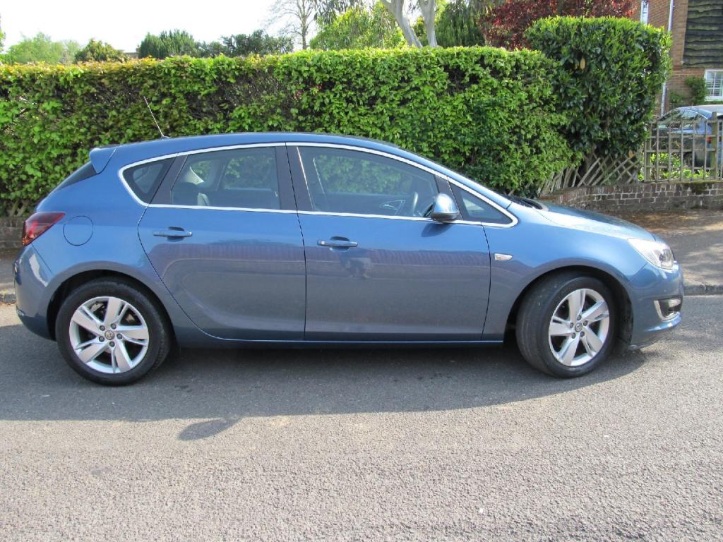 VAUXHALL ASTRA