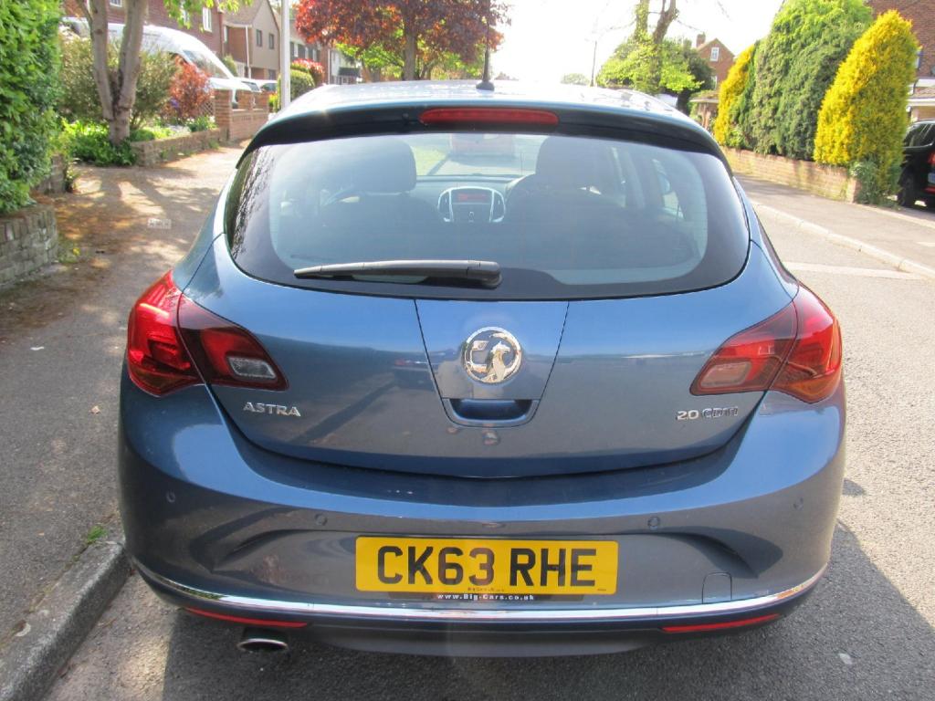 VAUXHALL ASTRA