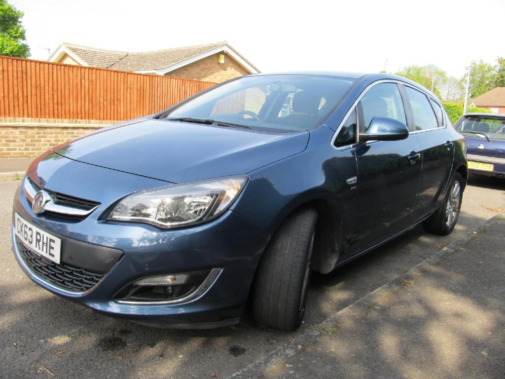 VAUXHALL ASTRA