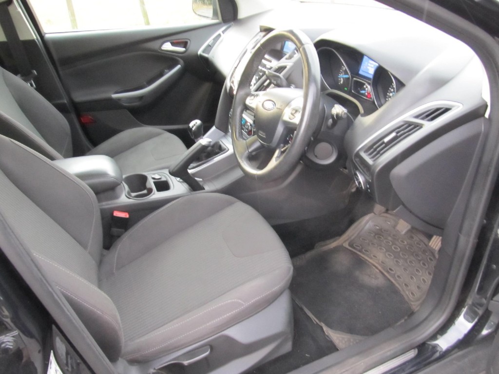 FORD FOCUS