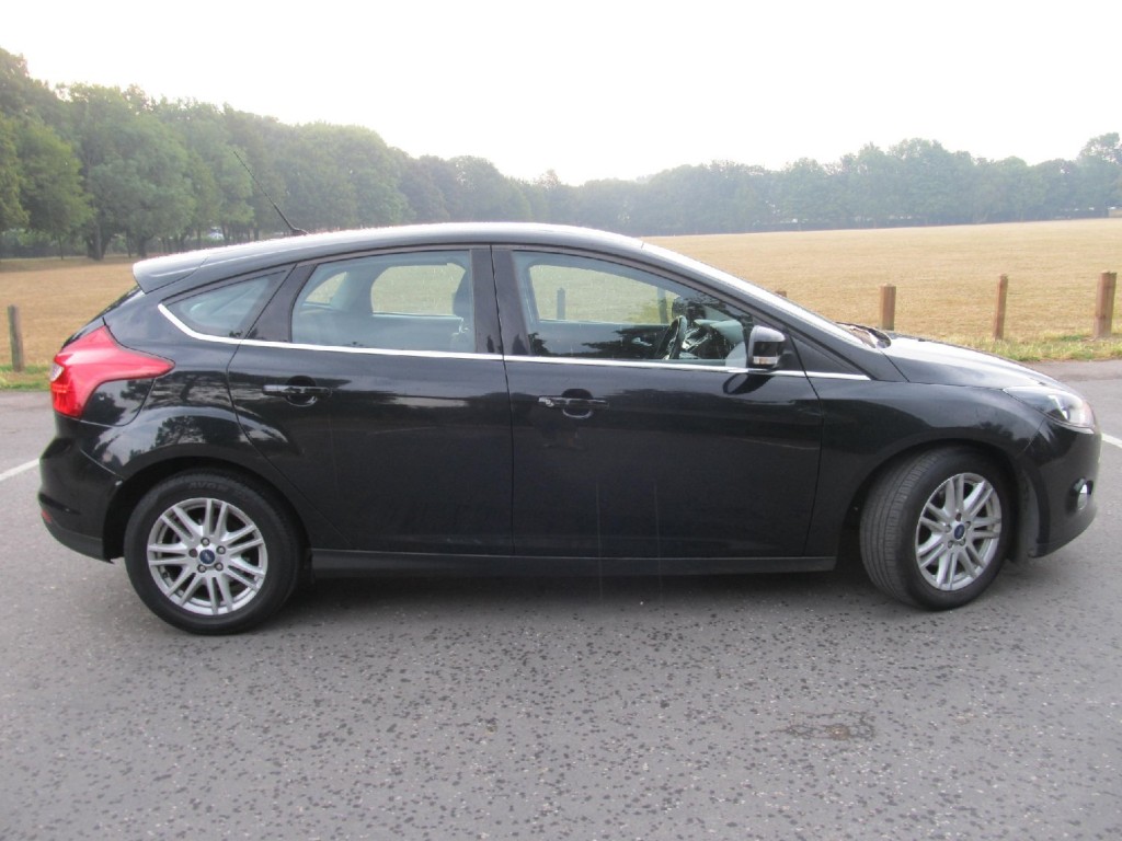 FORD FOCUS