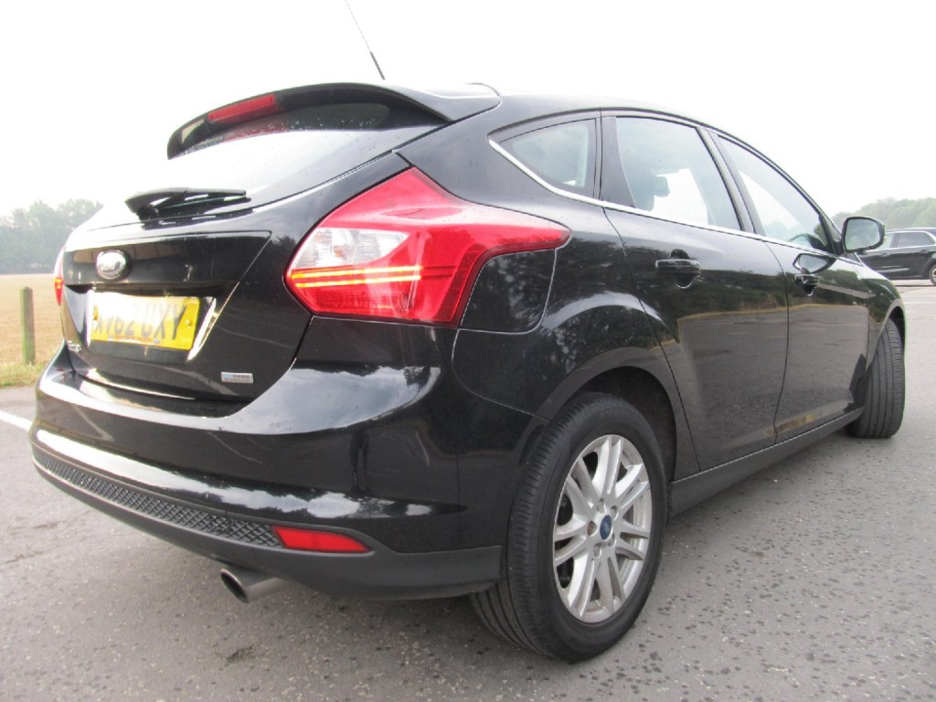 FORD FOCUS