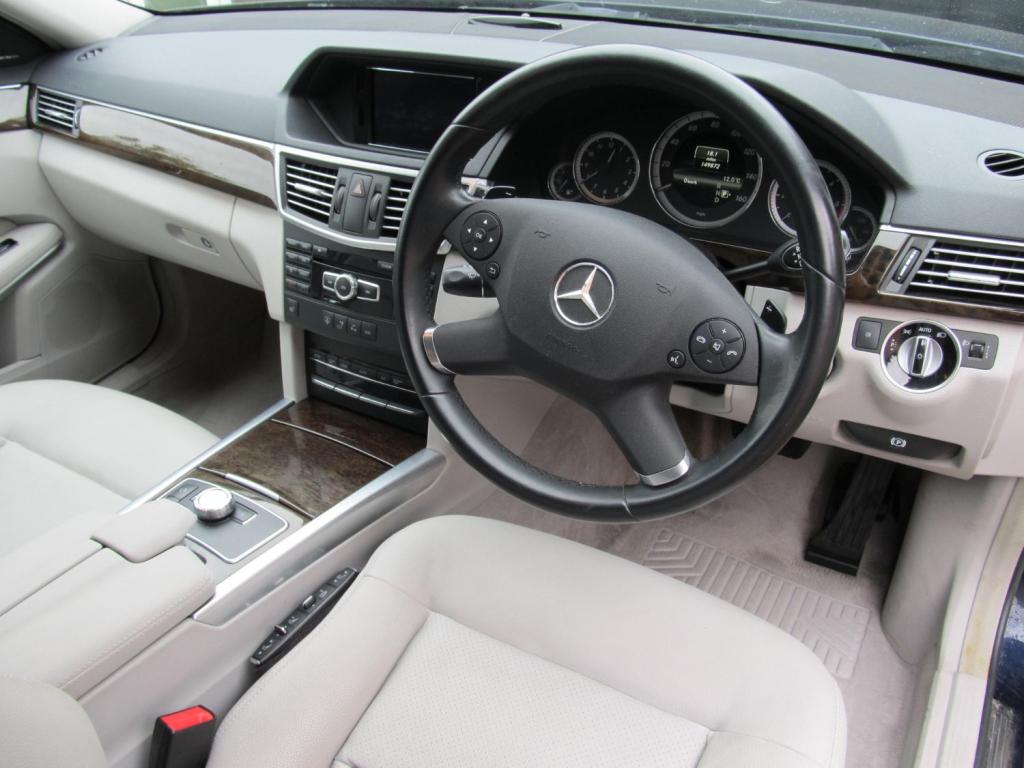 MERCEDES-BENZ E CLASS