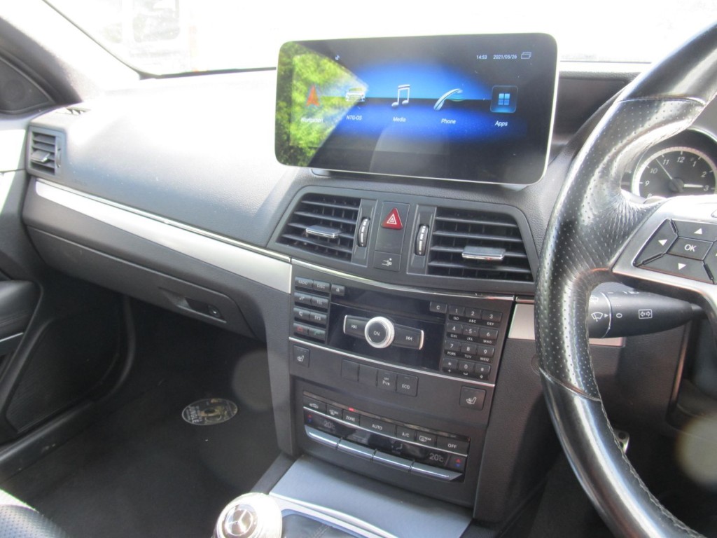 MERCEDES-BENZ E CLASS