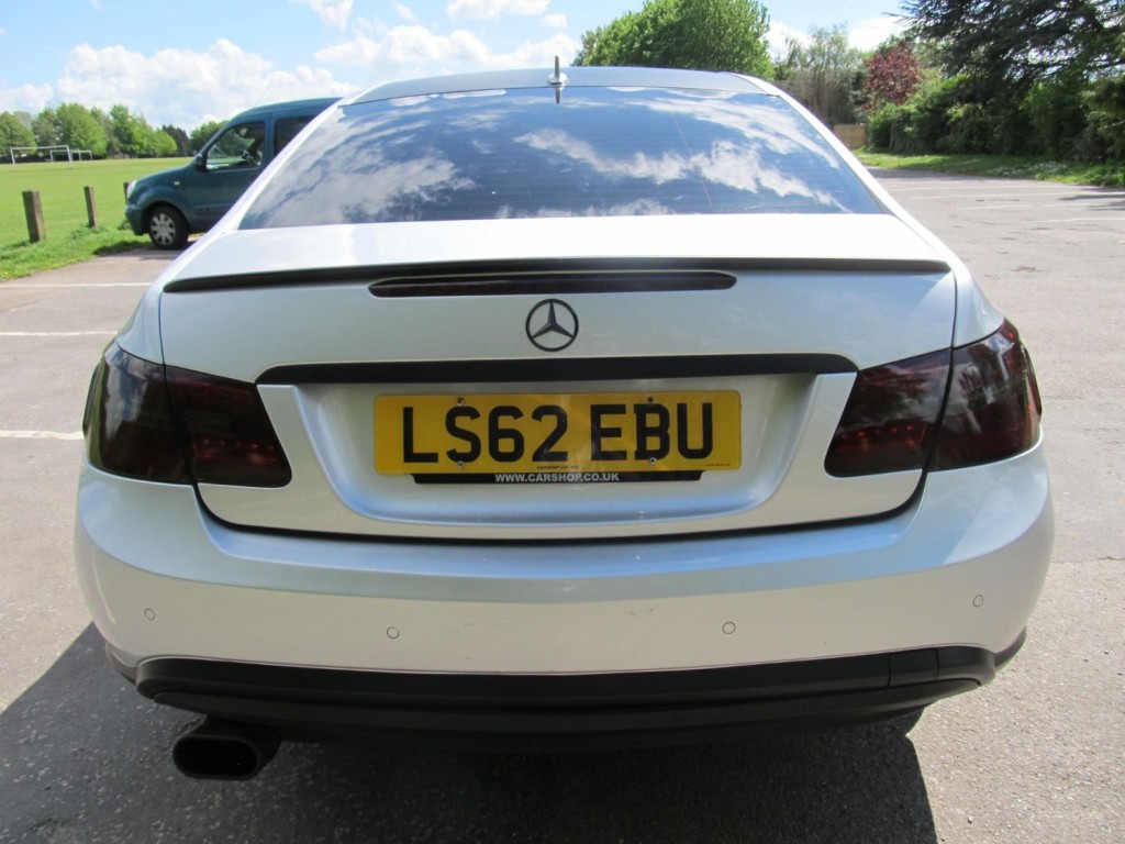 MERCEDES-BENZ E CLASS
