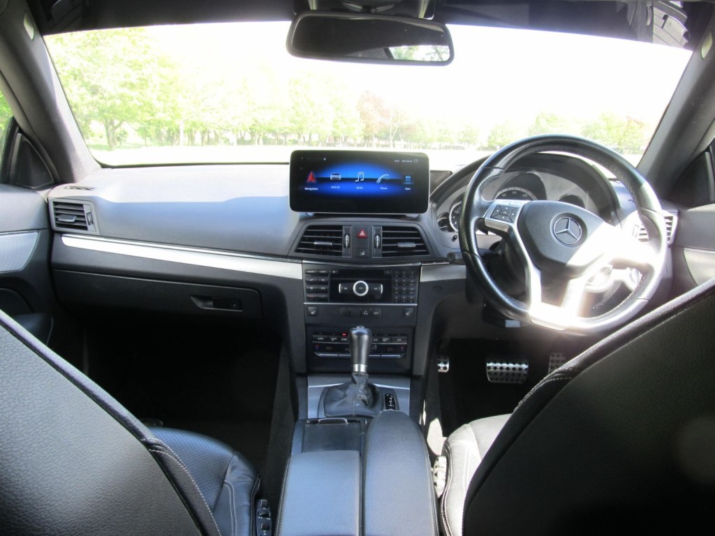 MERCEDES-BENZ E CLASS