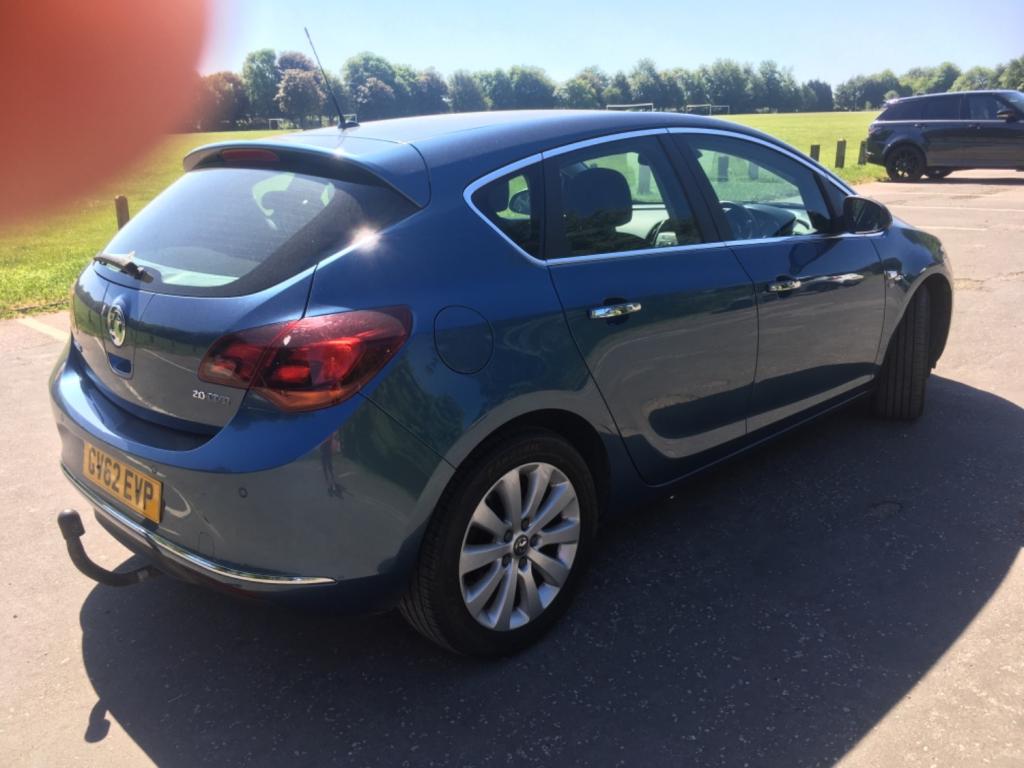 VAUXHALL ASTRA