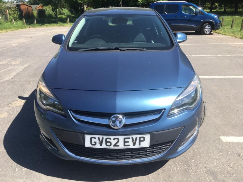 VAUXHALL ASTRA