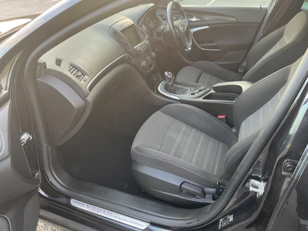 VAUXHALL INSIGNIA