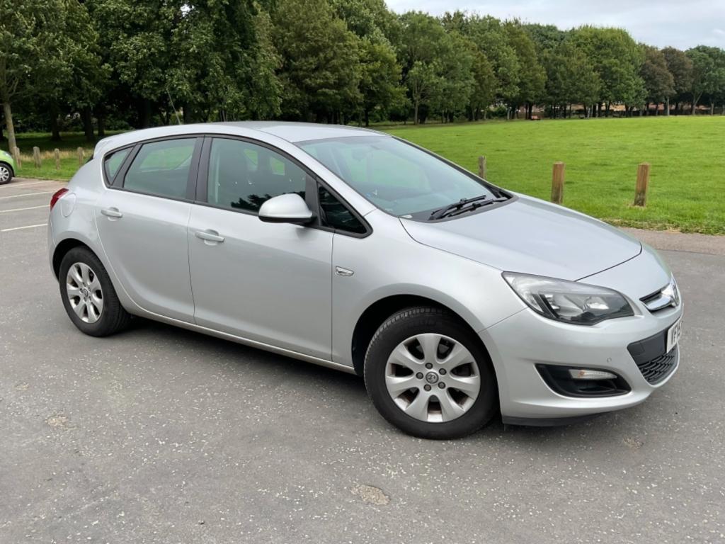 VAUXHALL ASTRA
