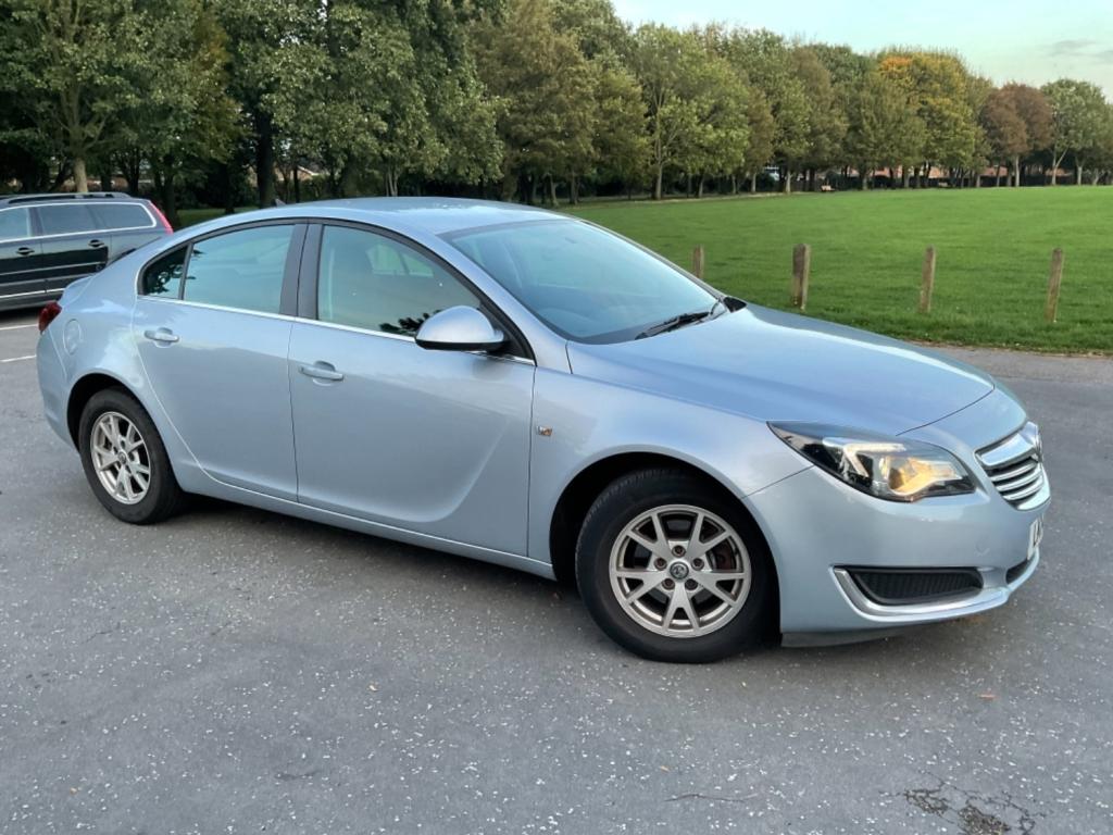 VAUXHALL INSIGNIA