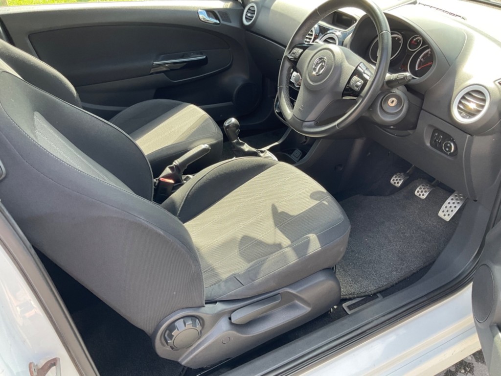 VAUXHALL CORSA